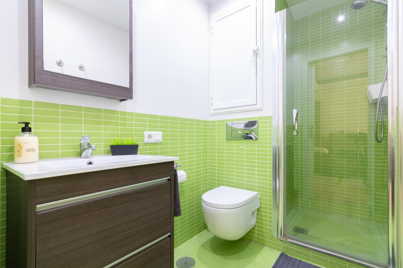 Sea & Wave Mendoza Apartment マラガ エクステリア 写真