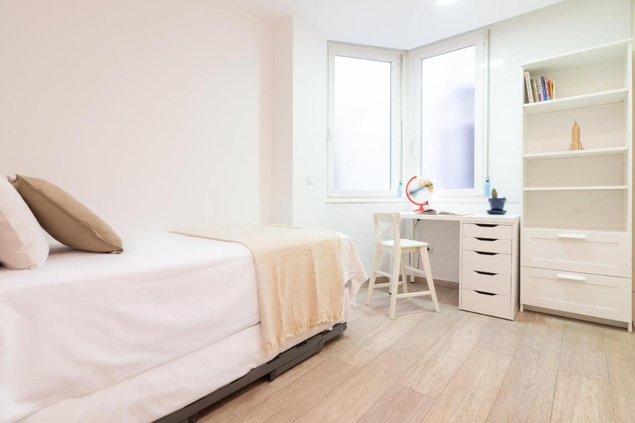 Sea & Wave Mendoza Apartment マラガ エクステリア 写真